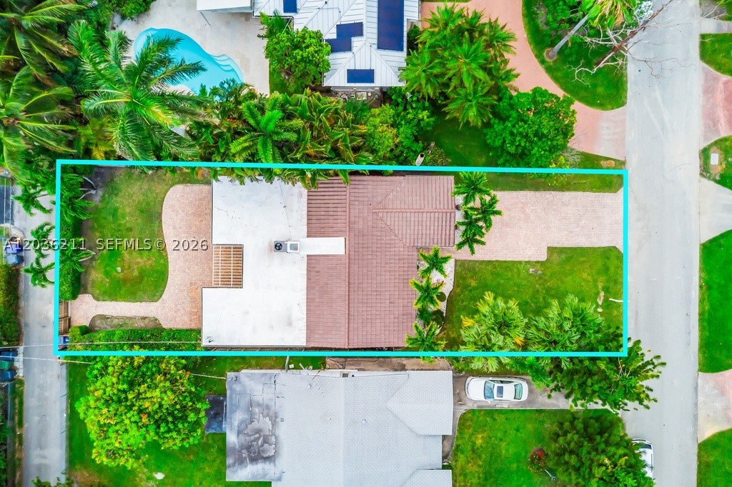 HOLLYWOOD LAKES SECTION - Residential