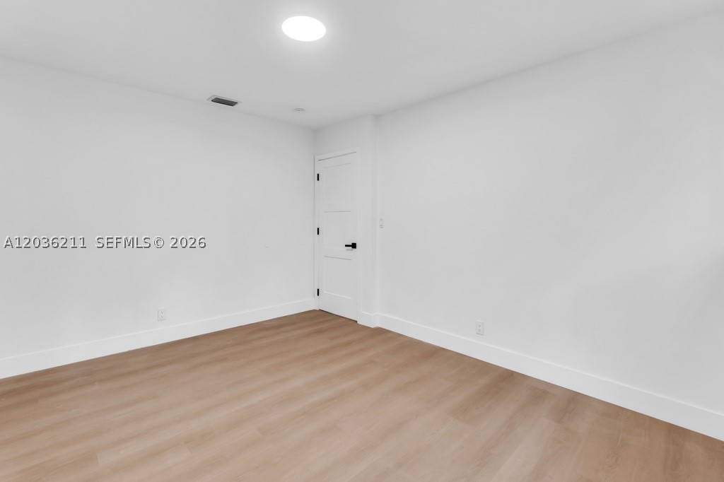 HOLLYWOOD LAKES SECTION - Residential
