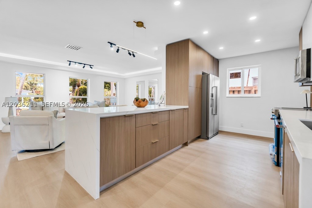 HOLLYWOOD LAKES SECTION - Residential