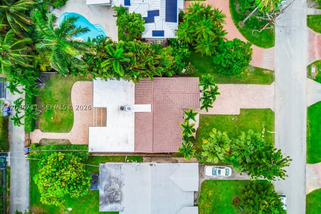 HOLLYWOOD LAKES SECTION - Residential