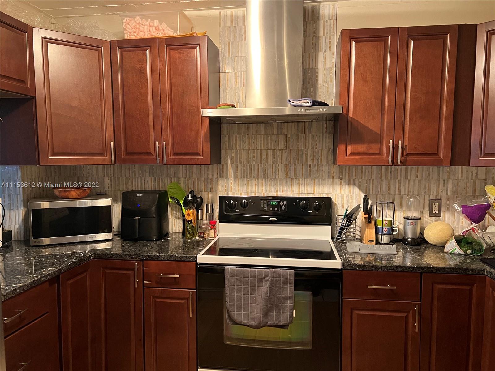 LIVE OAK 7 OF PINE ISLAND - Residential Lease