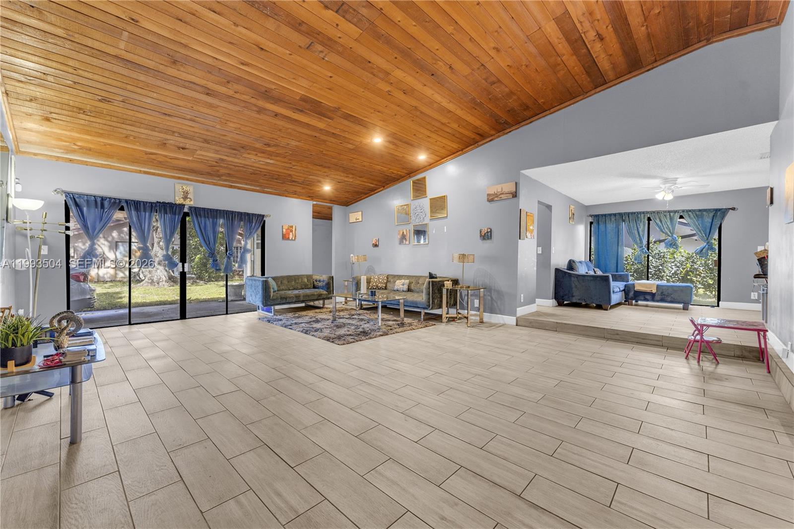 COMROCK - Residential