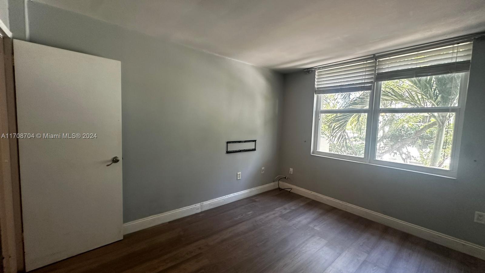 BAYVIEW PALMS CONDO - Residential Lease