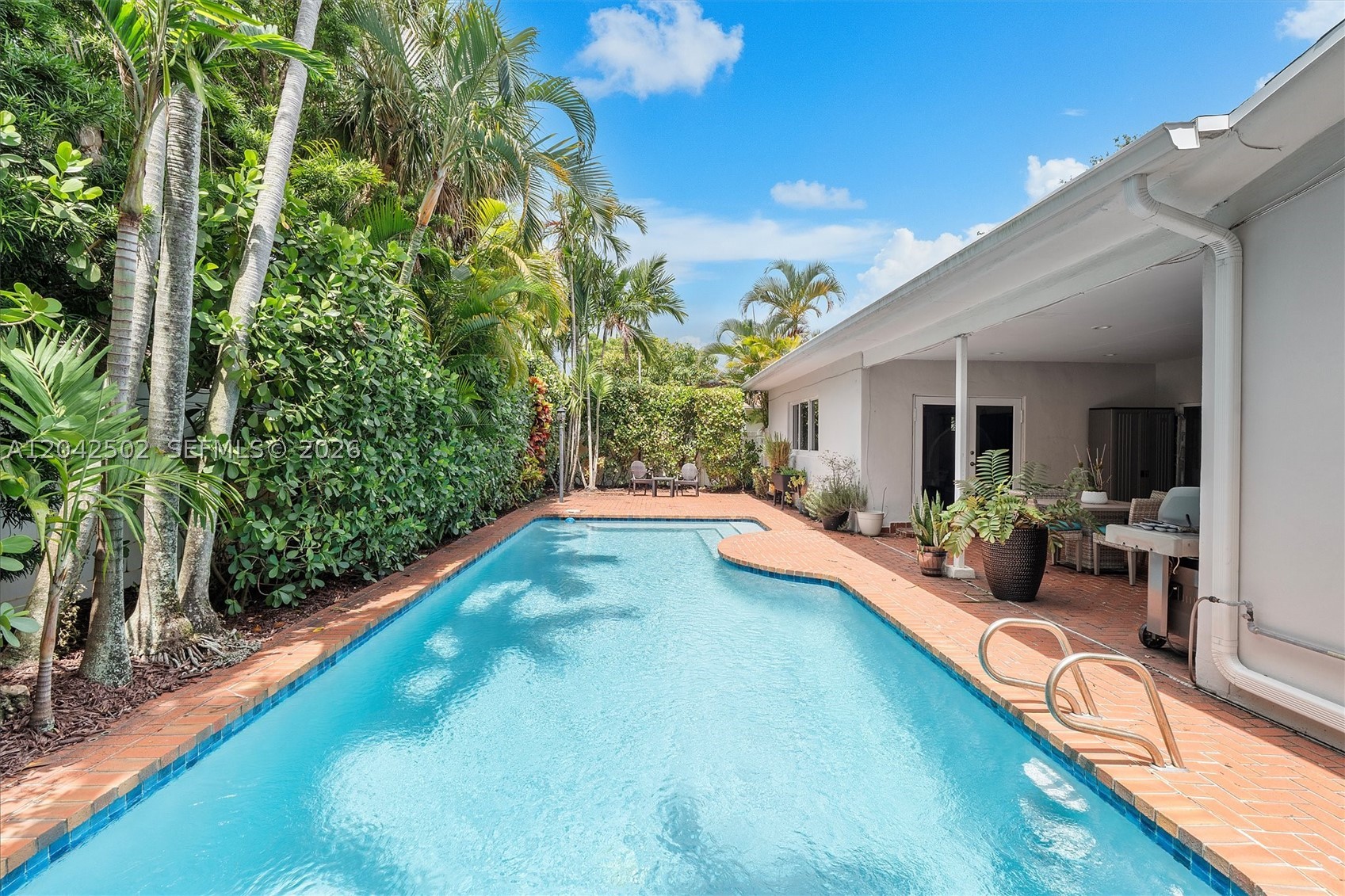 HIGHLAND GARDENS - Residential