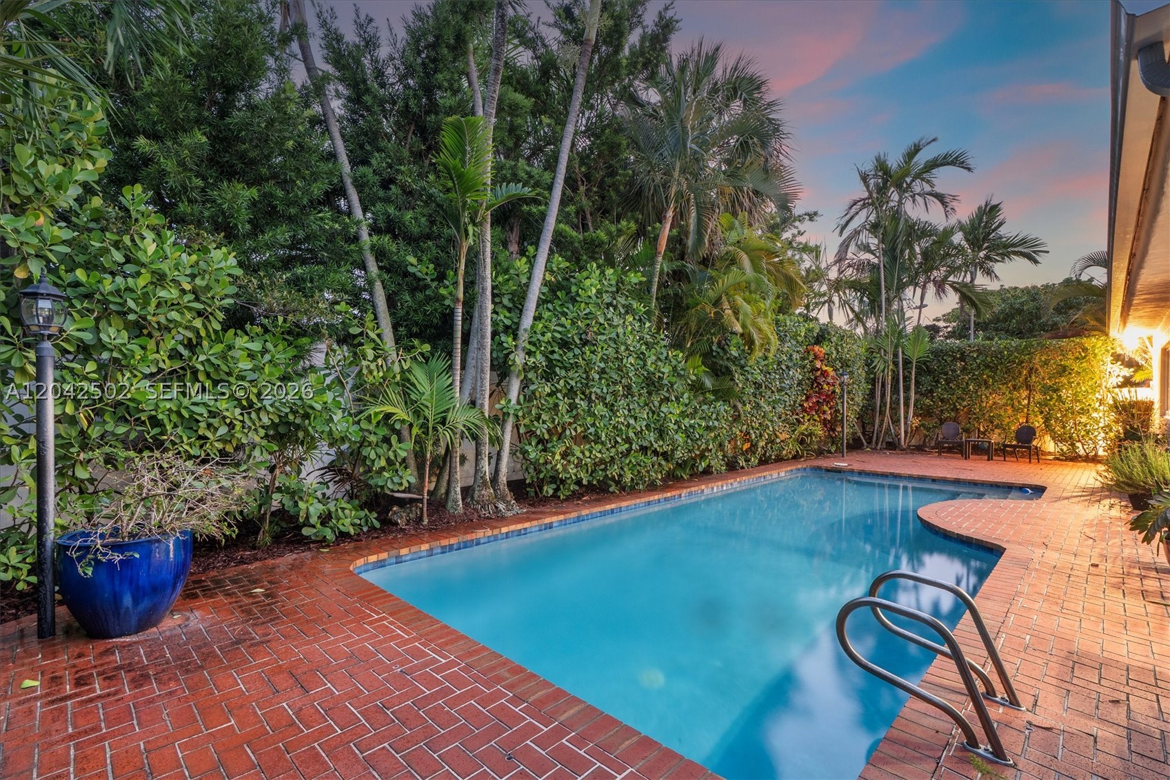 HIGHLAND GARDENS - Residential