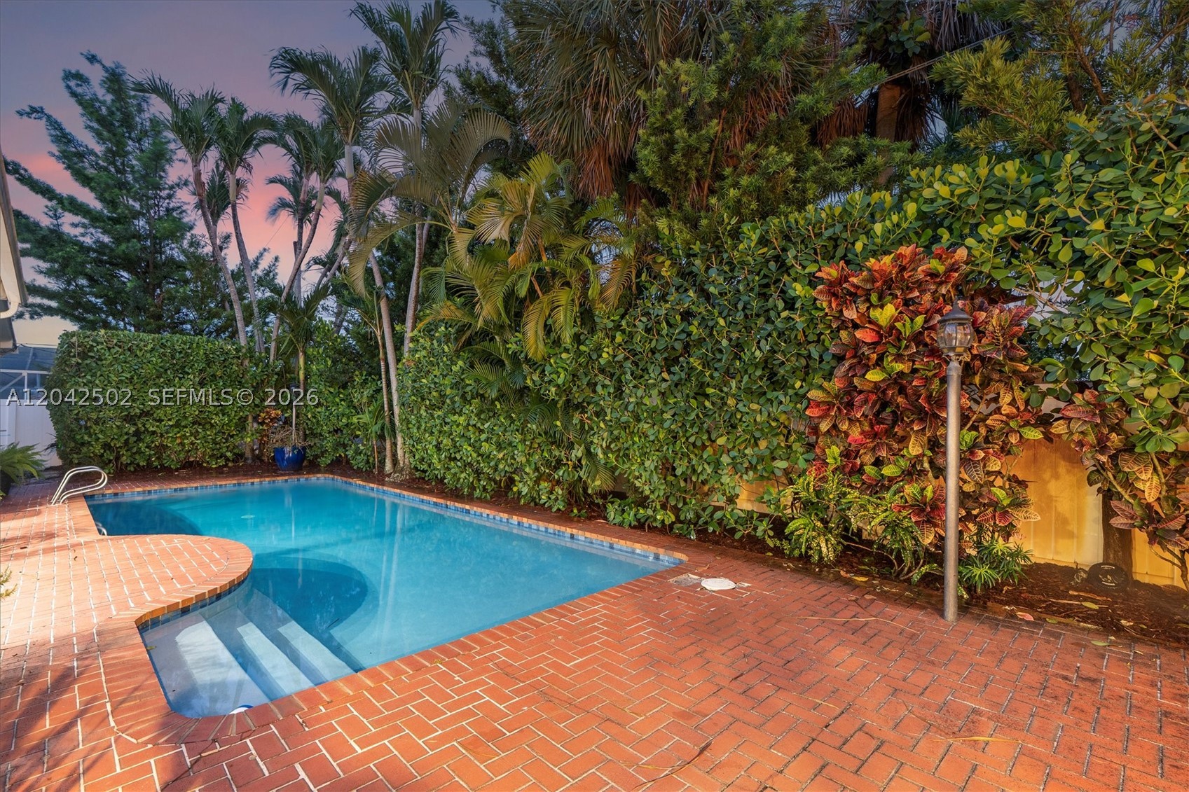 HIGHLAND GARDENS - Residential
