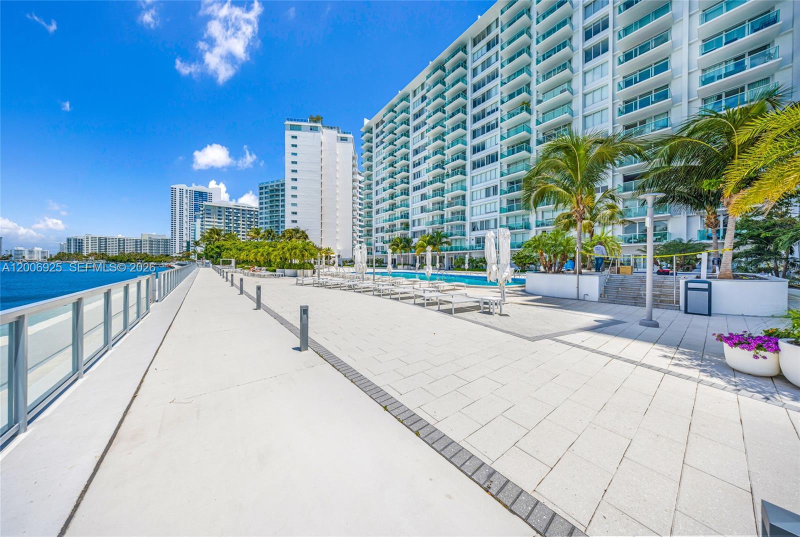 MIRADOR 1000 CONDO - Residential