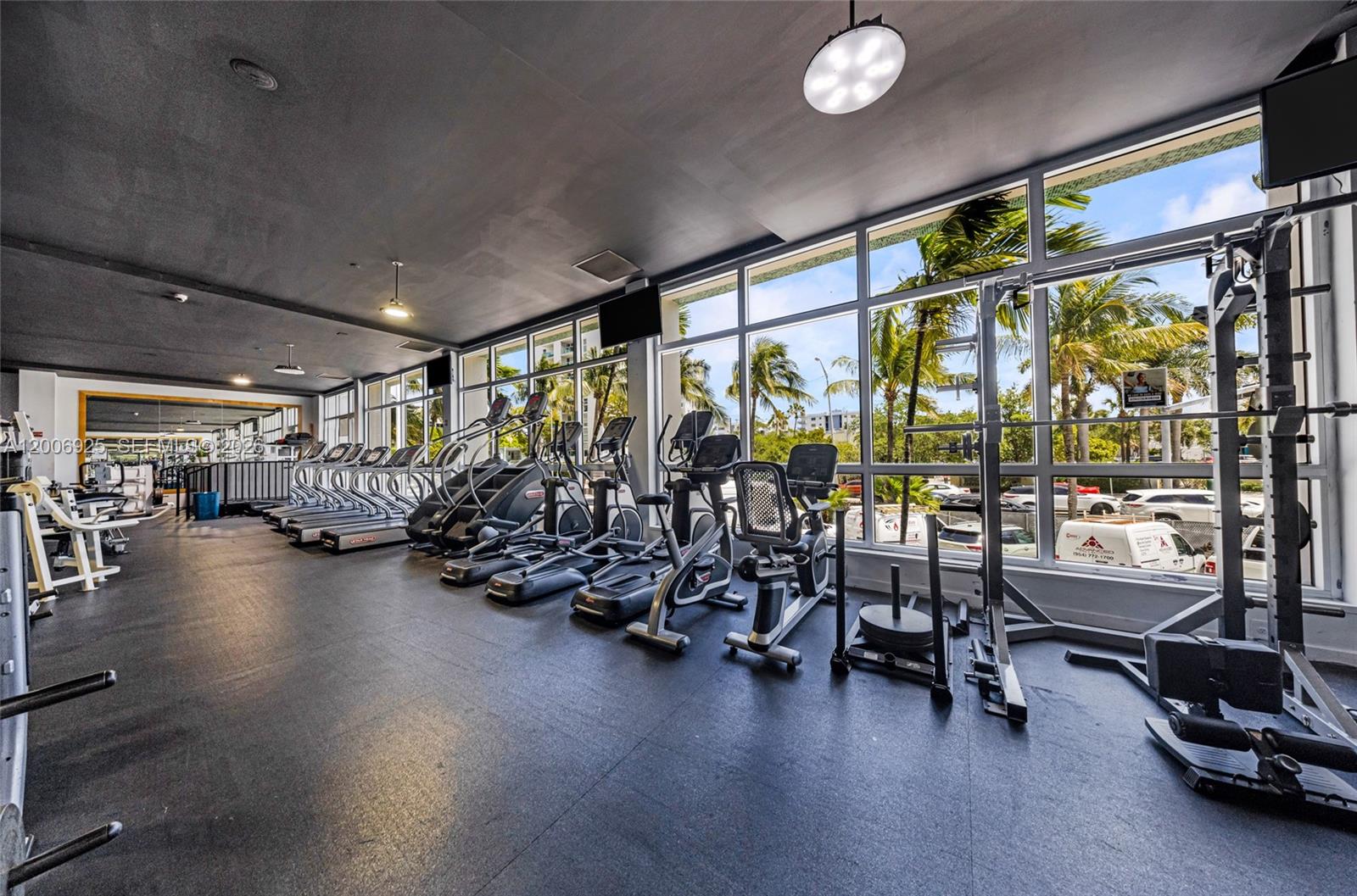 MIRADOR 1000 CONDO - Residential