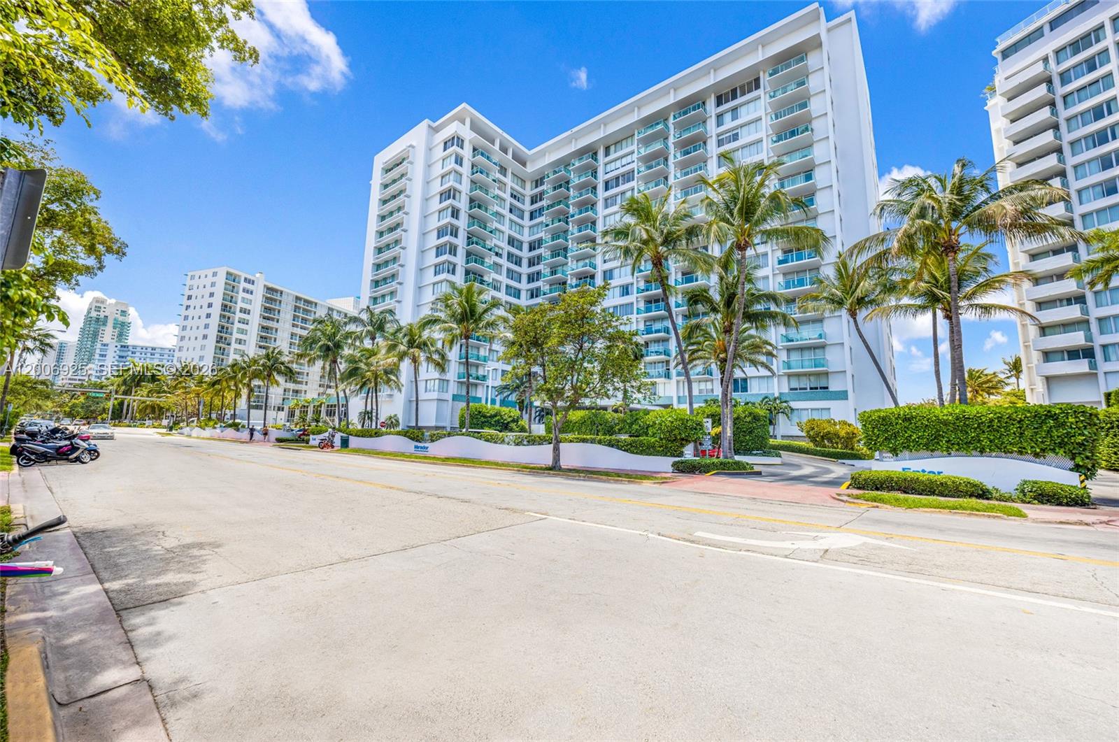 MIRADOR 1000 CONDO - Residential