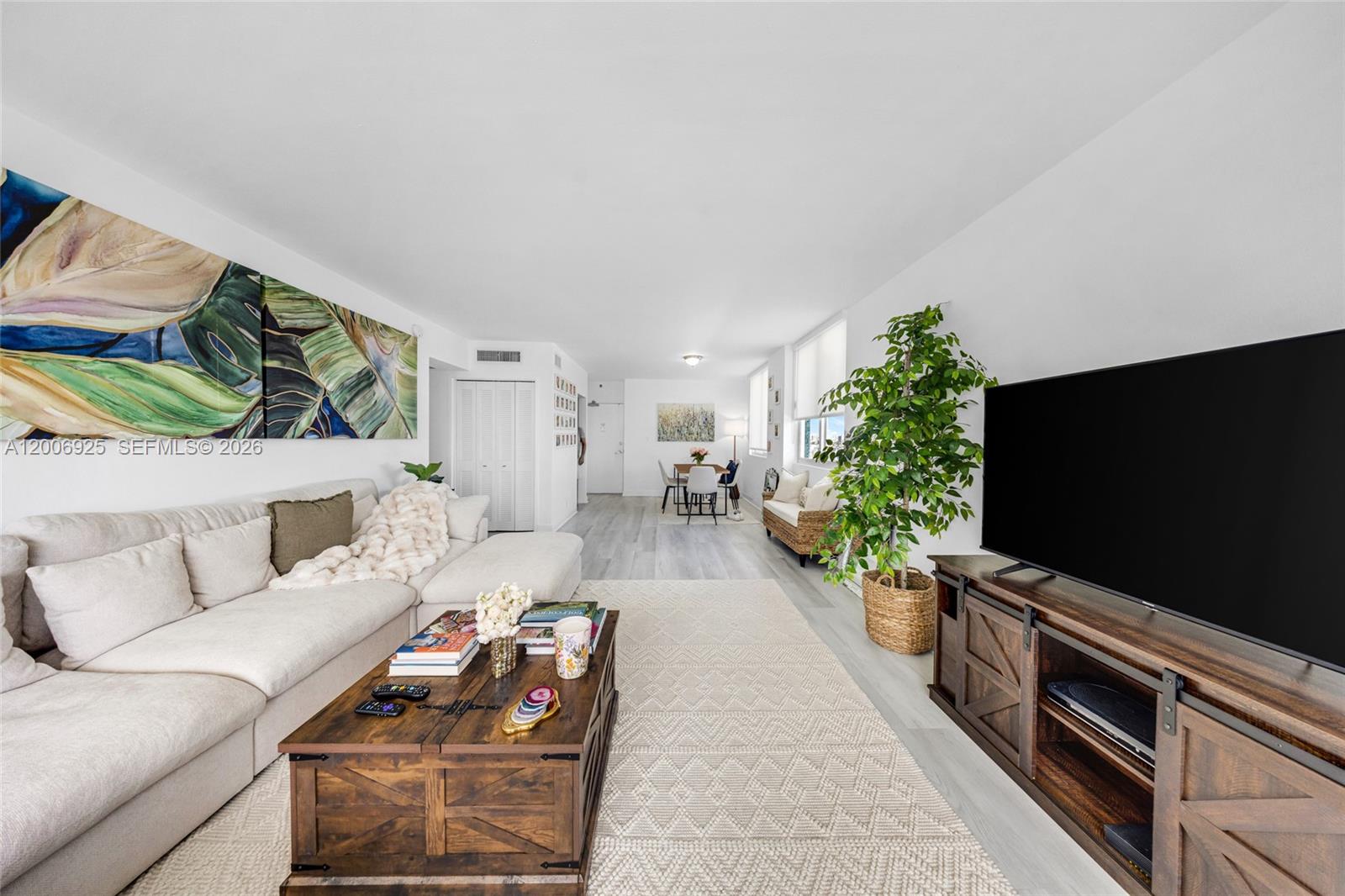 MIRADOR 1000 CONDO - Residential