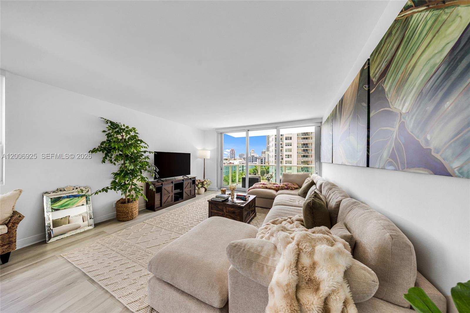 MIRADOR 1000 CONDO - Residential