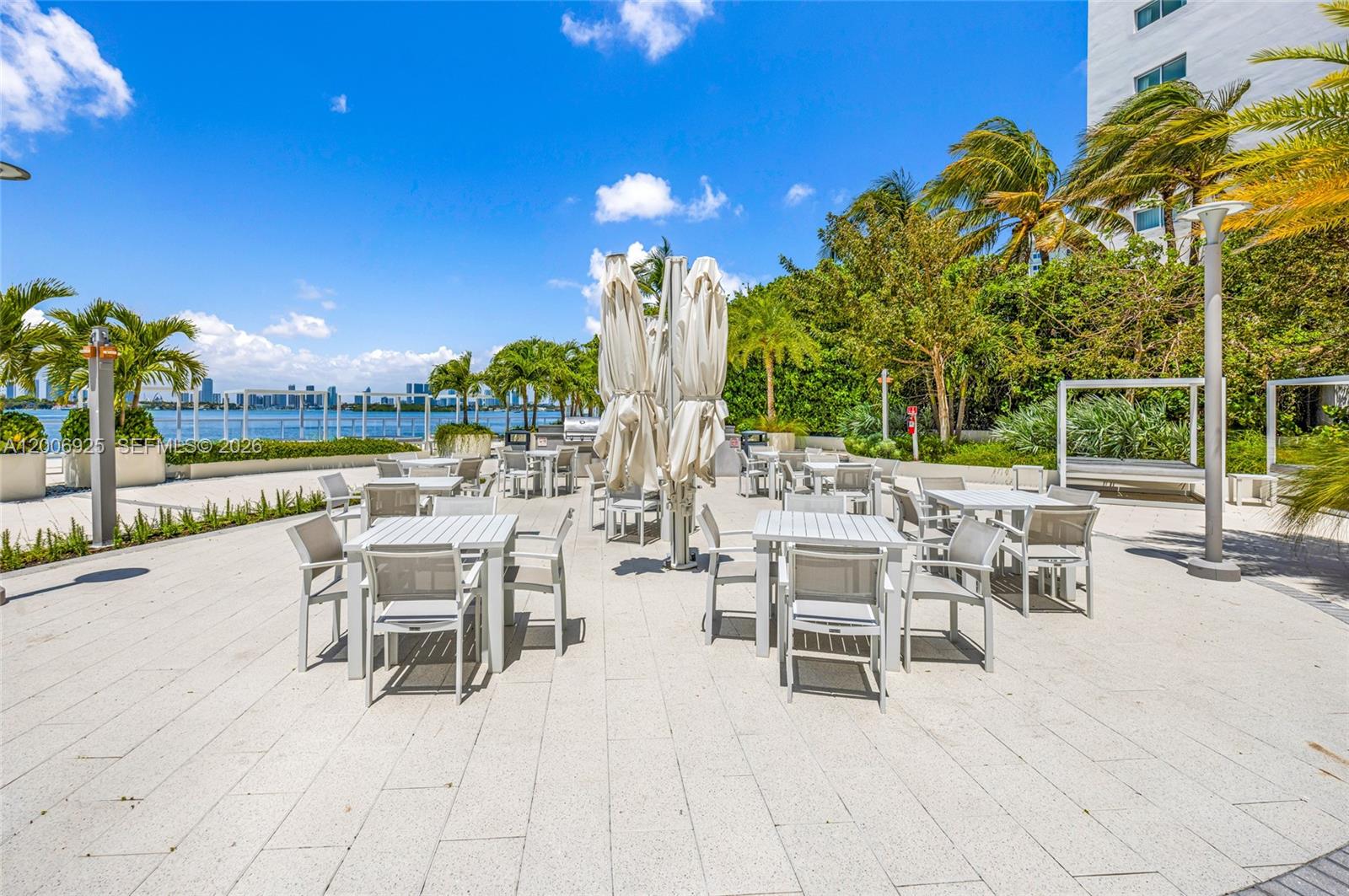 MIRADOR 1000 CONDO - Residential