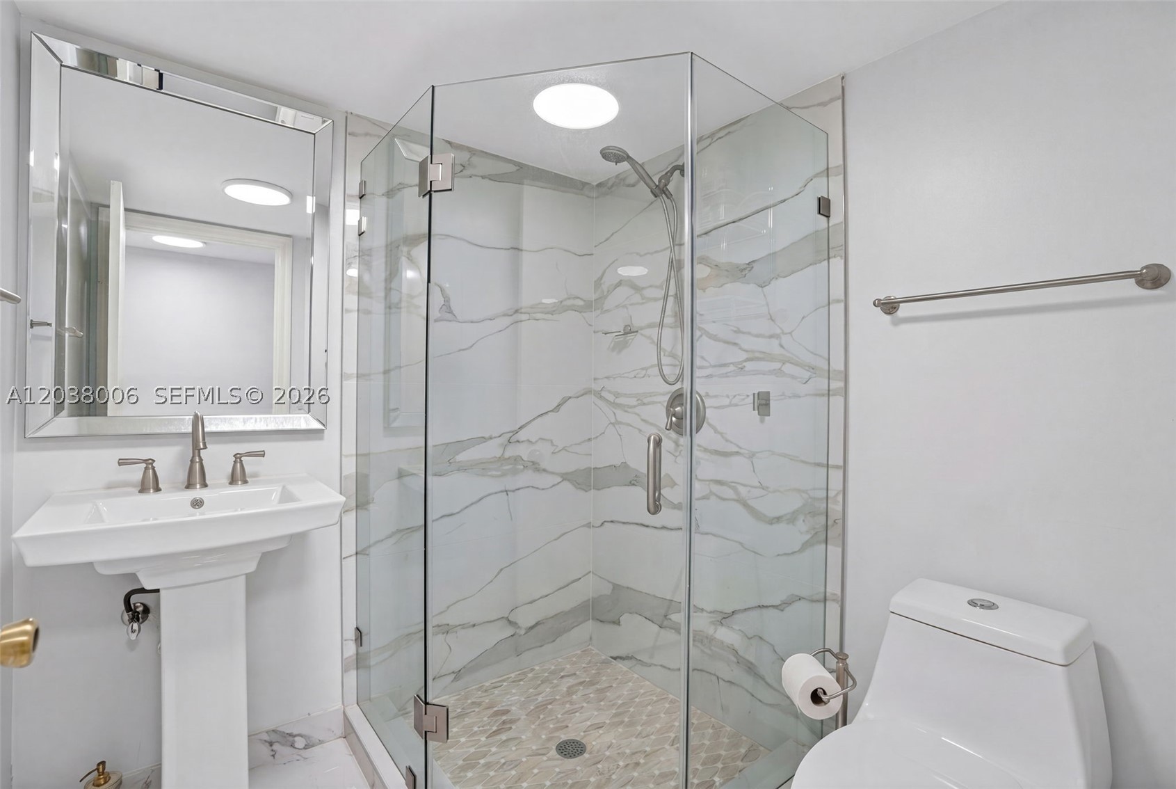 LAGUNA PONDS SEC 2 - Residential Lease