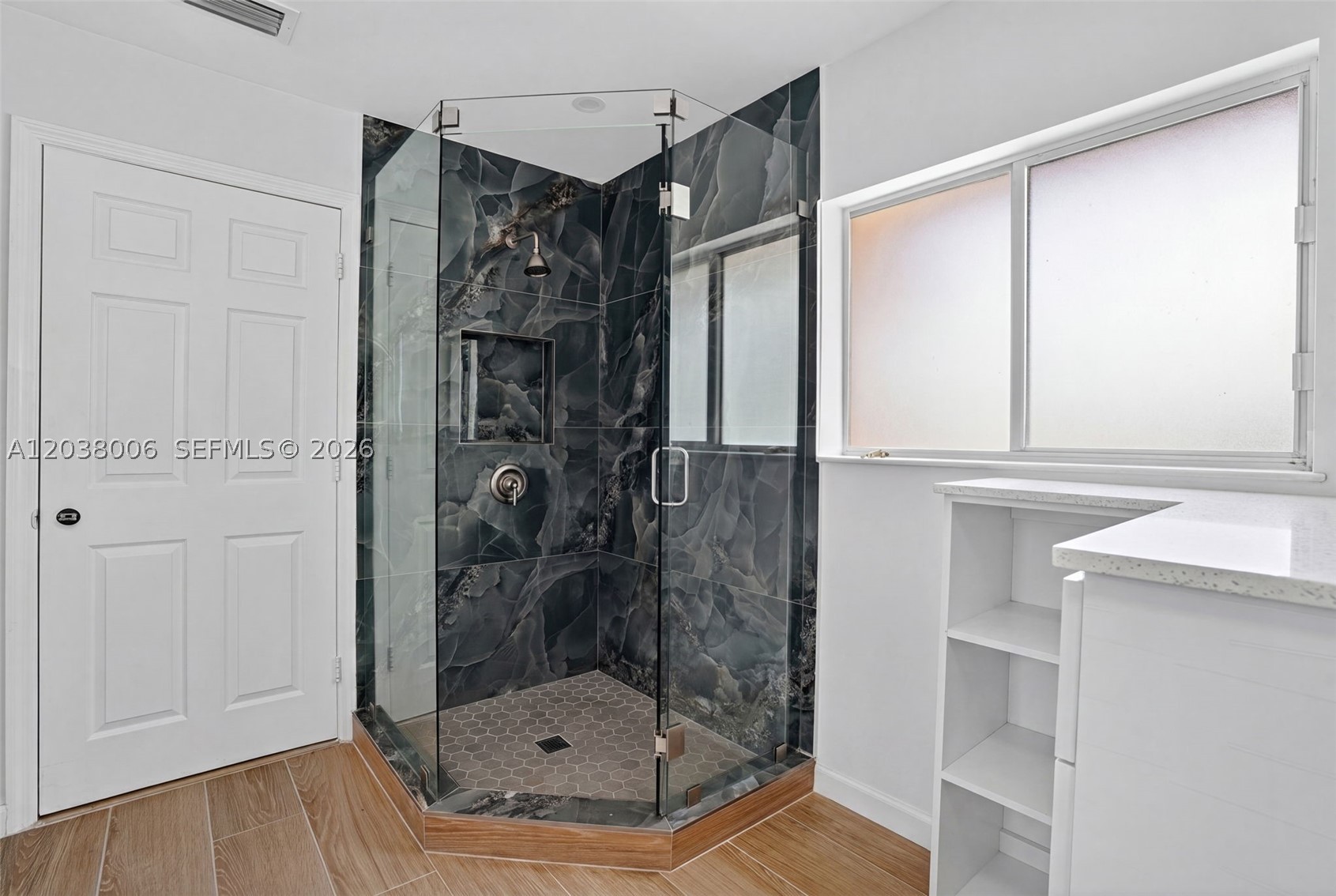 LAGUNA PONDS SEC 2 - Residential Lease