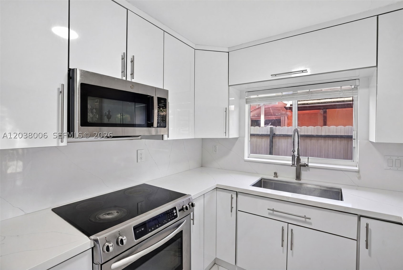 LAGUNA PONDS SEC 2 - Residential Lease