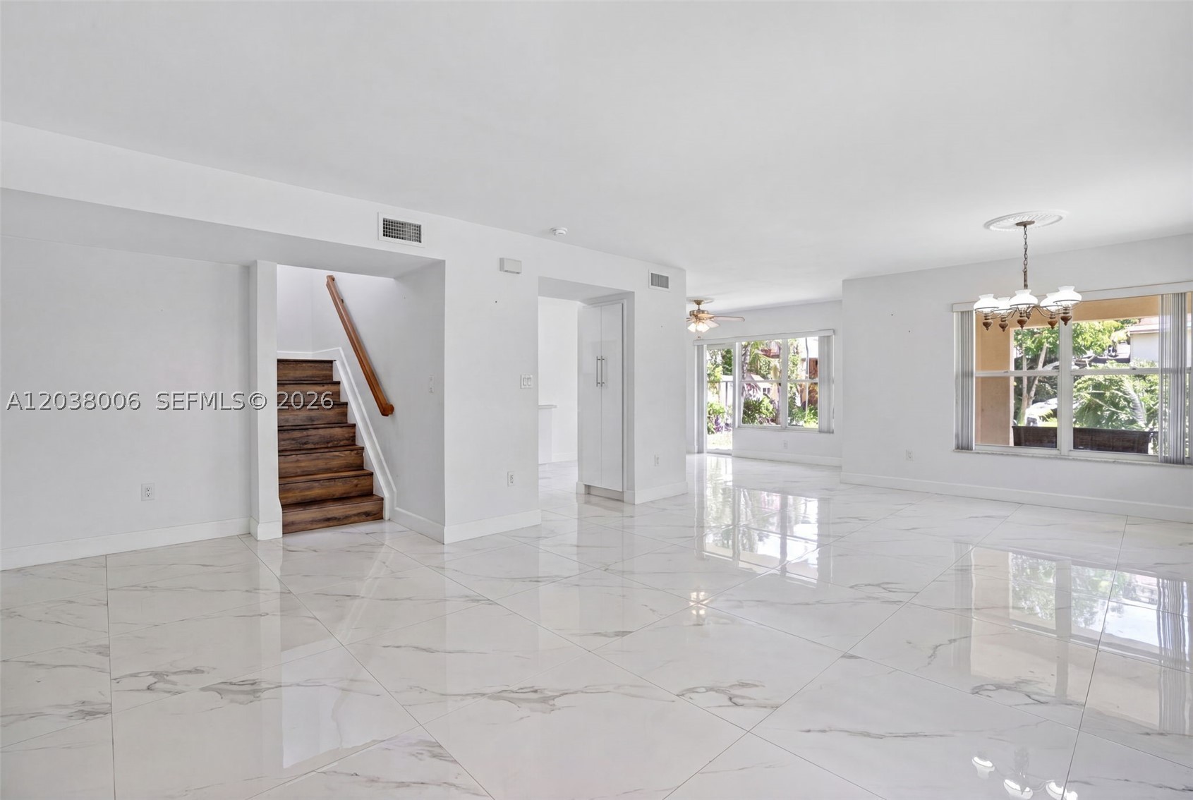 LAGUNA PONDS SEC 2 - Residential Lease