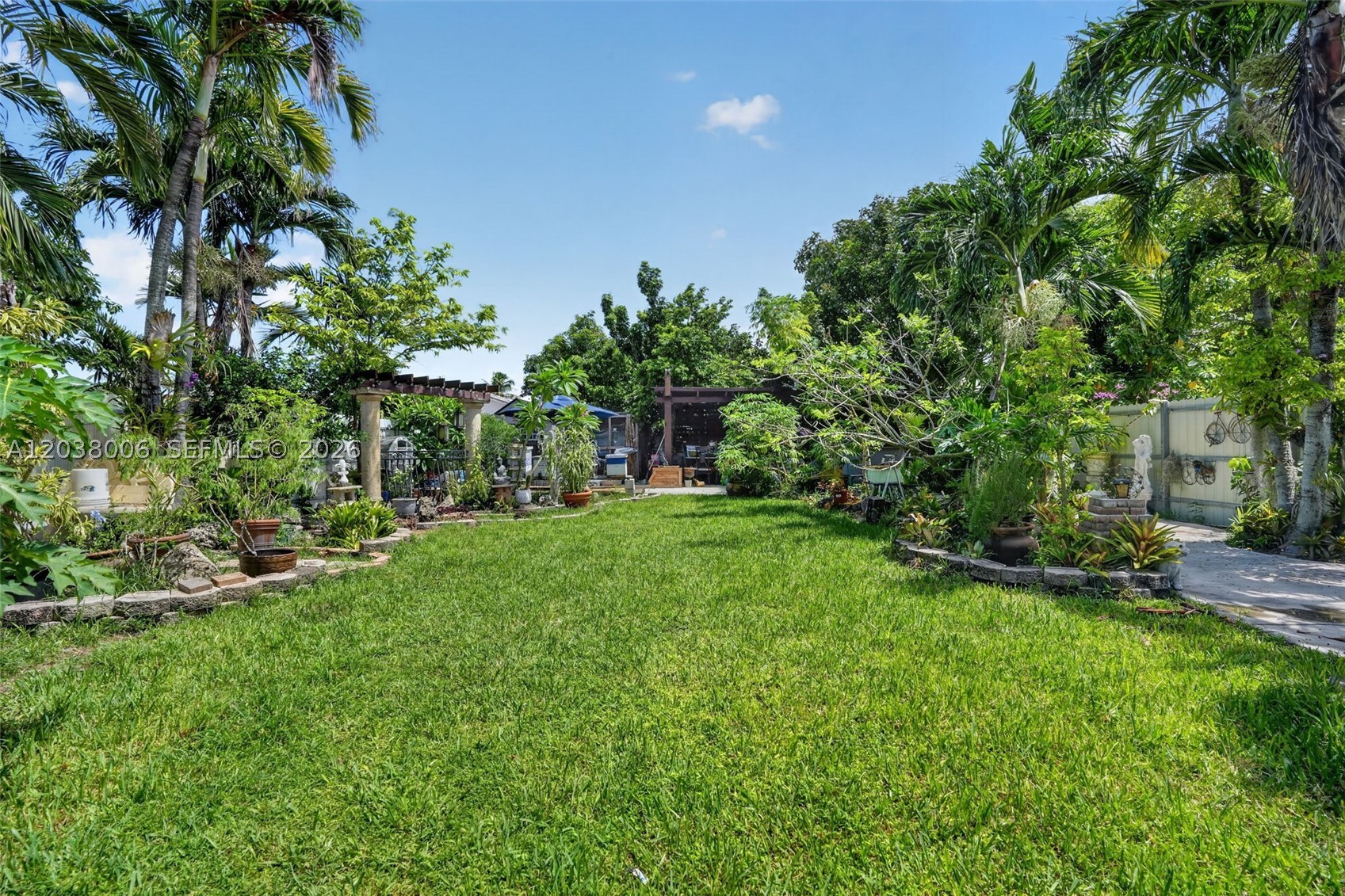 LAGUNA PONDS SEC 2 - Residential Lease