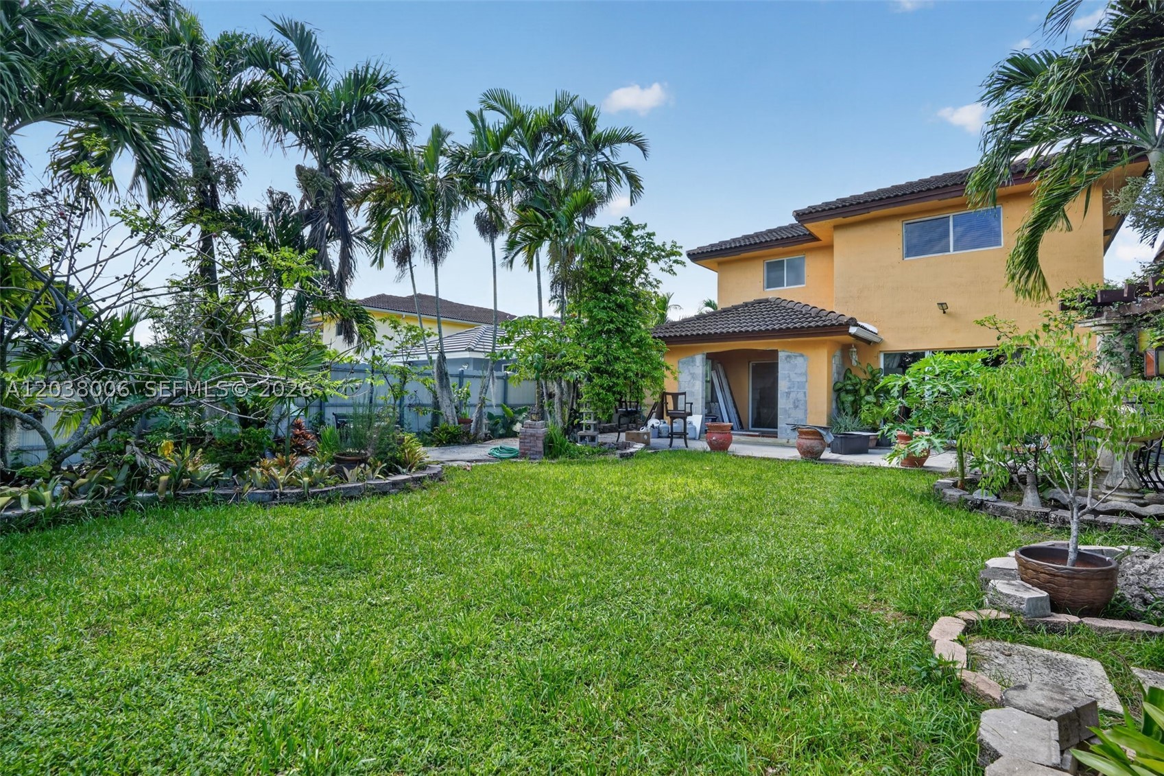 LAGUNA PONDS SEC 2 - Residential Lease