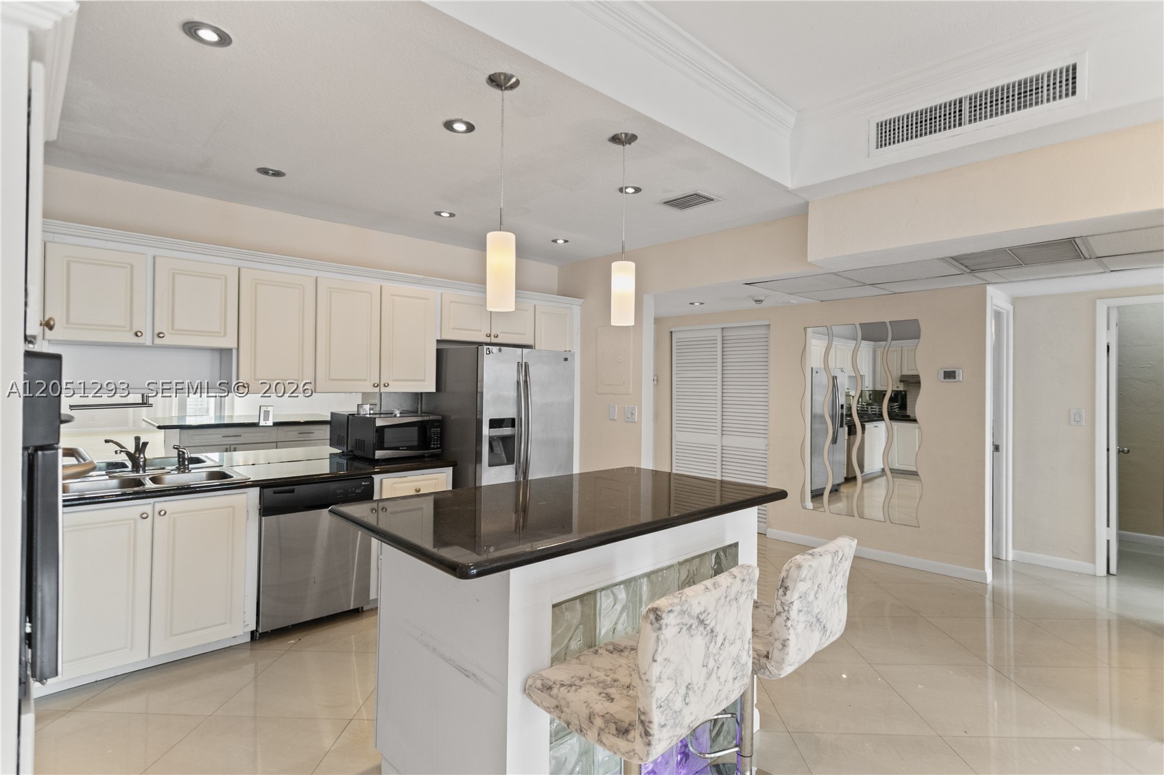 OCEANVIEW BUILDING A COND - Residential Lease