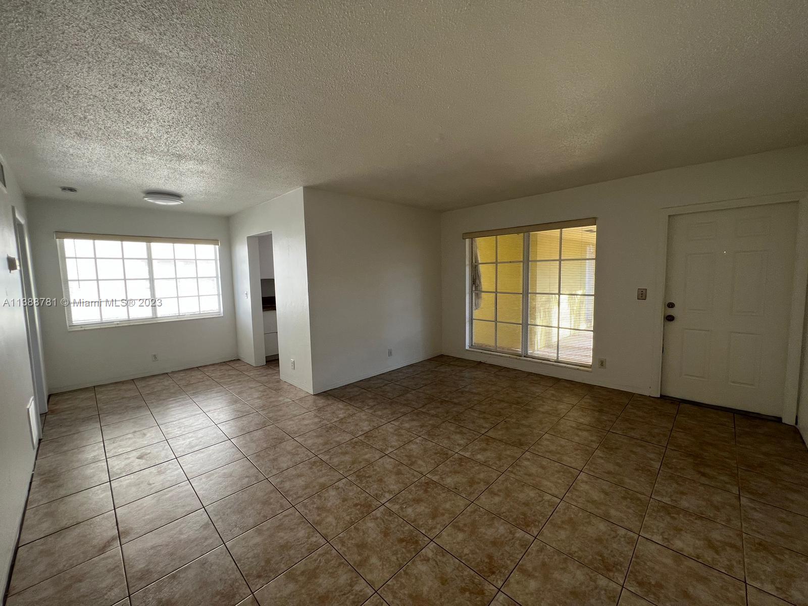 BEACH GARDEN CONDO - Residential Lease