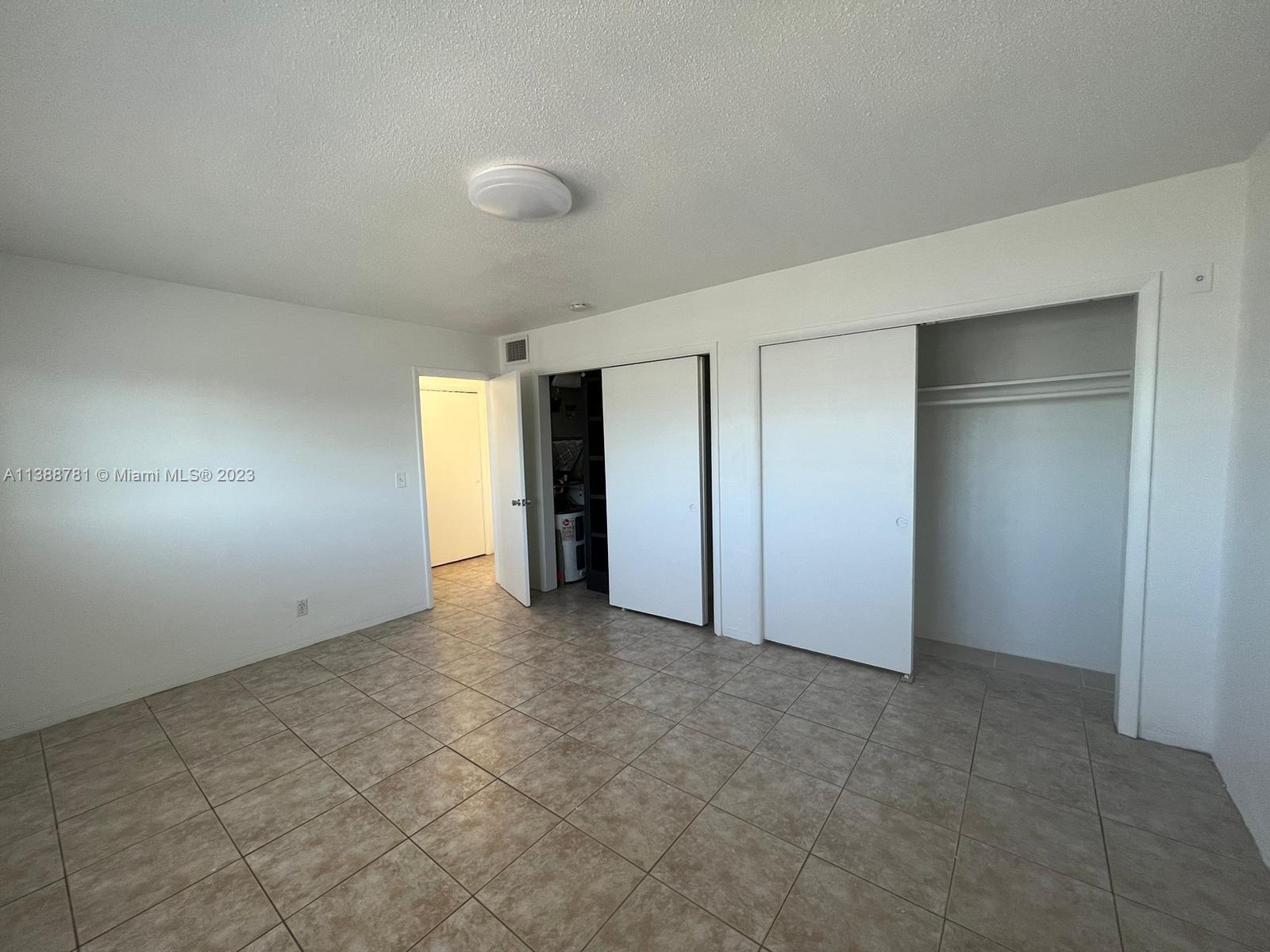 BEACH GARDEN CONDO - Residential Lease