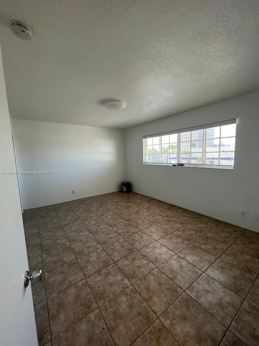 BEACH GARDEN CONDO - Residential Lease