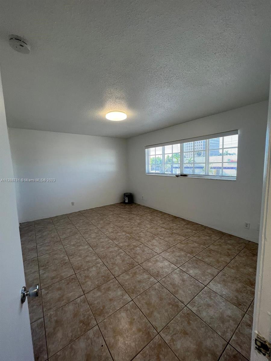 BEACH GARDEN CONDO - Residential Lease