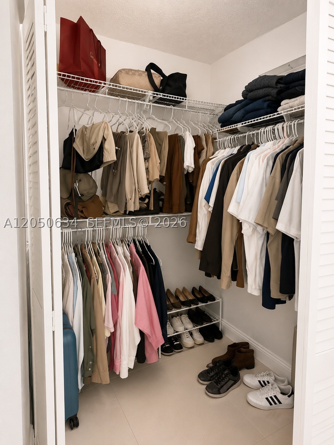 VILLA DORAL CONDO NO 3 - Residential Lease