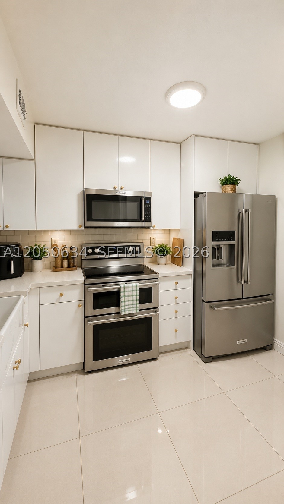 VILLA DORAL CONDO NO 3 - Residential Lease