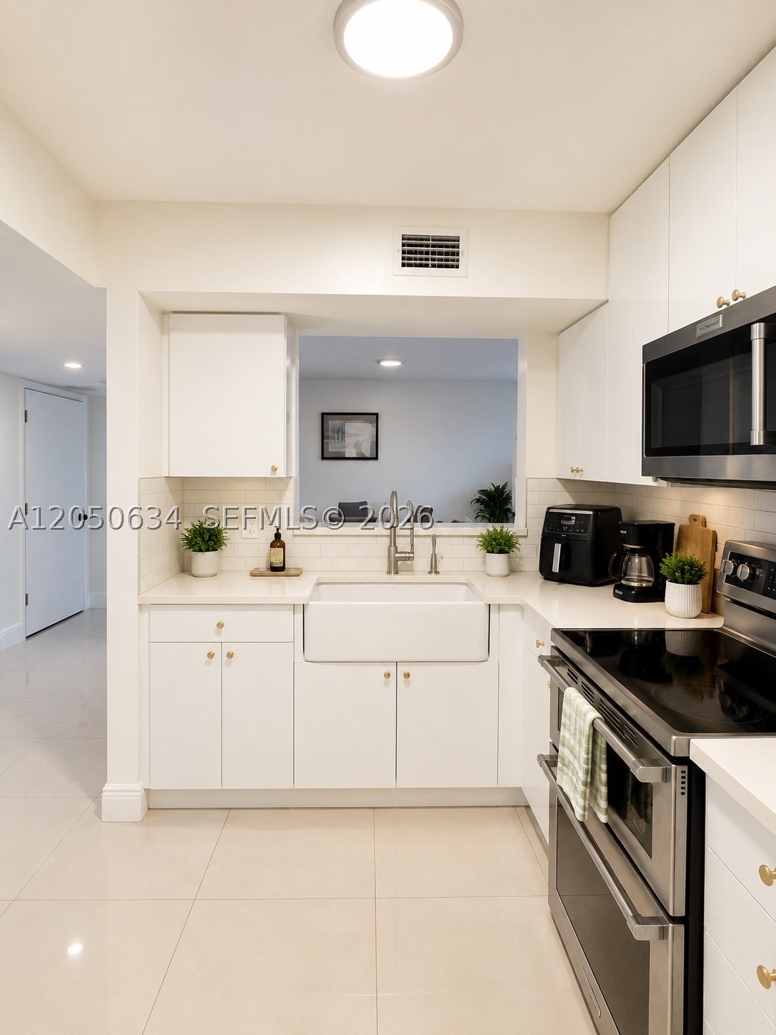 VILLA DORAL CONDO NO 3 - Residential Lease