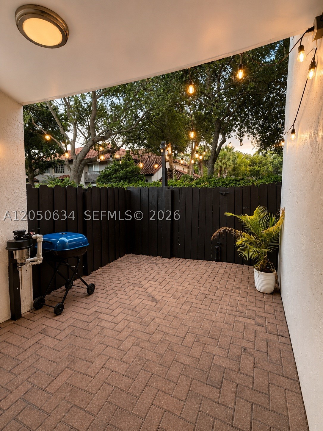 VILLA DORAL CONDO NO 3 - Residential Lease