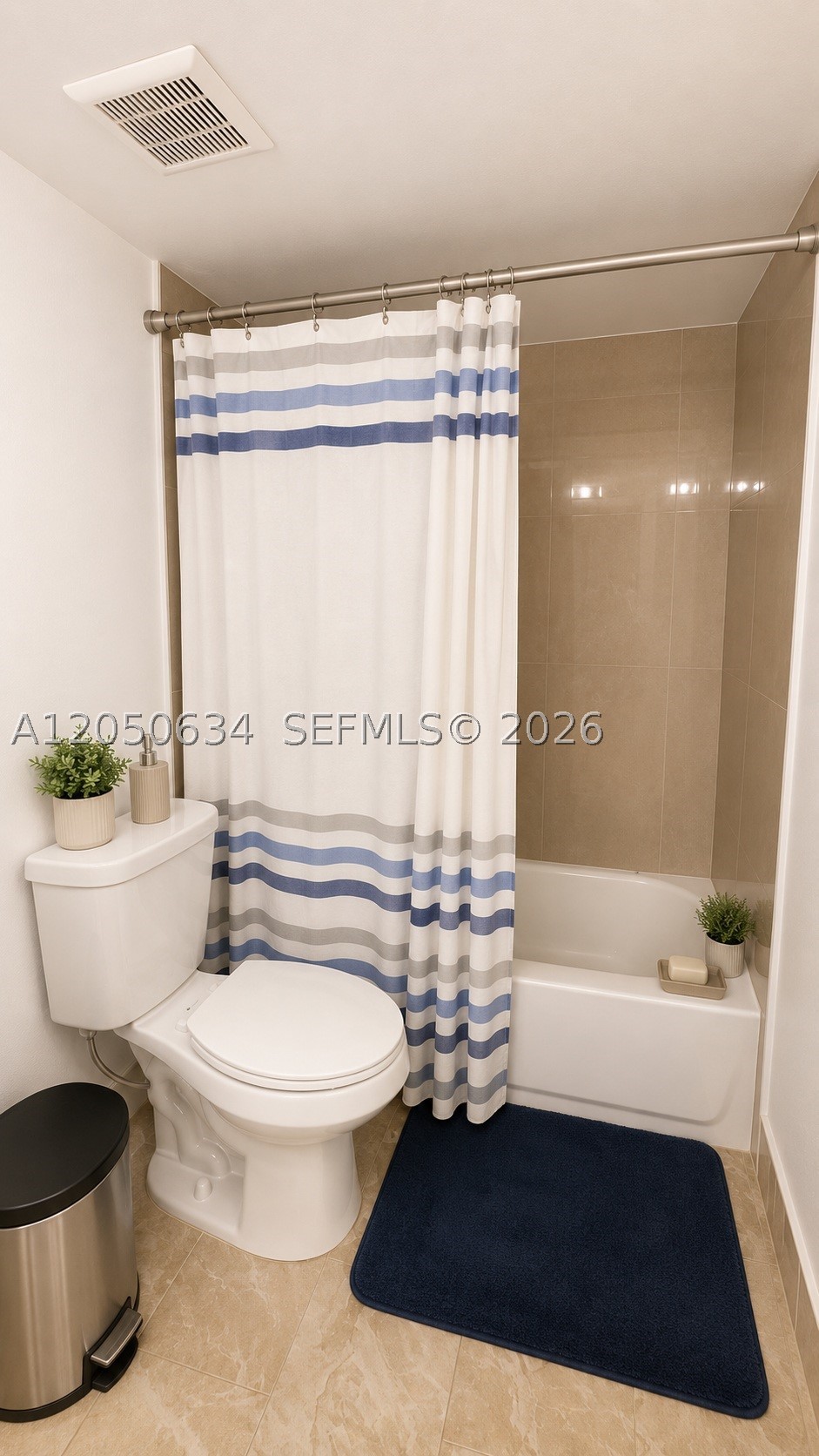 VILLA DORAL CONDO NO 3 - Residential Lease