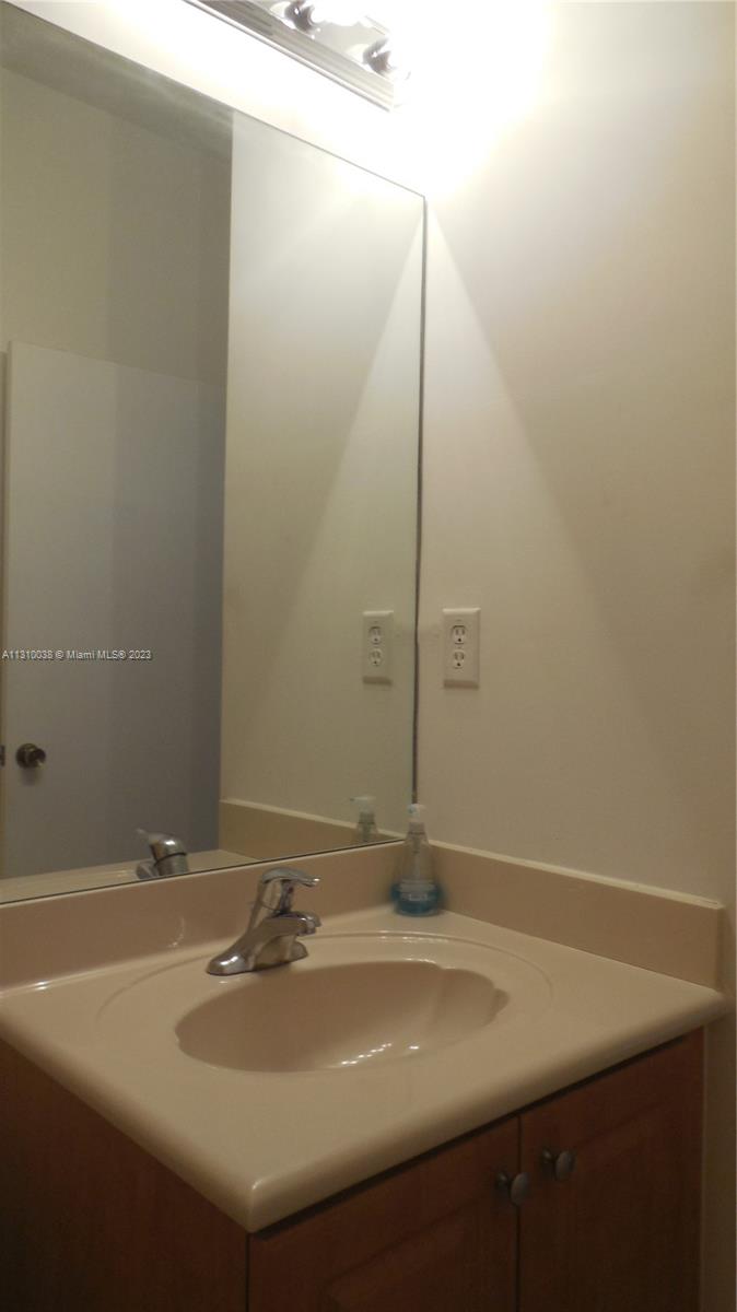 PEMBROKE CAY CONDO - Residential Lease