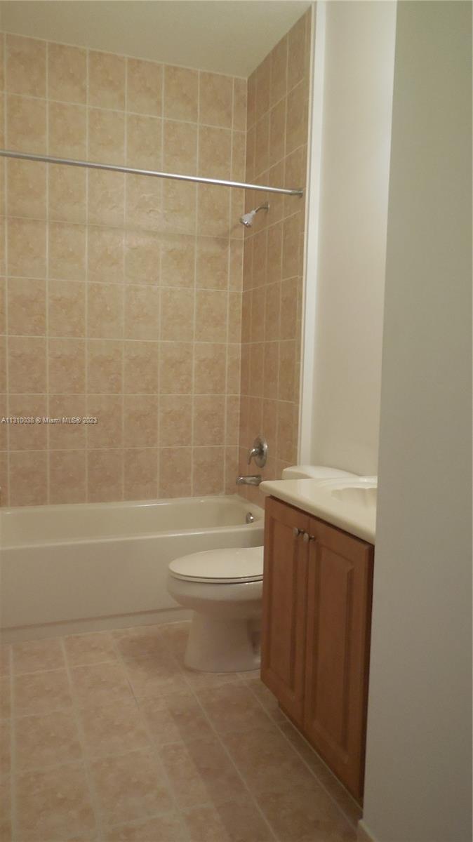 PEMBROKE CAY CONDO - Residential Lease