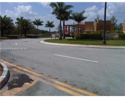 PEMBROKE CAY CONDO - Residential Lease