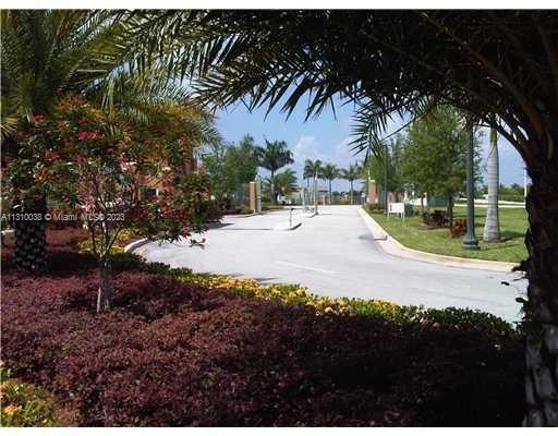 PEMBROKE CAY CONDO - Residential Lease
