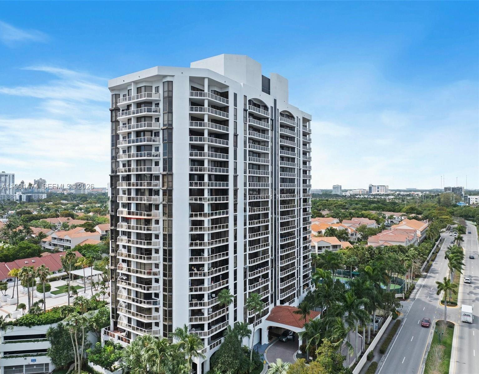 HARBOR TOWERS - Residential