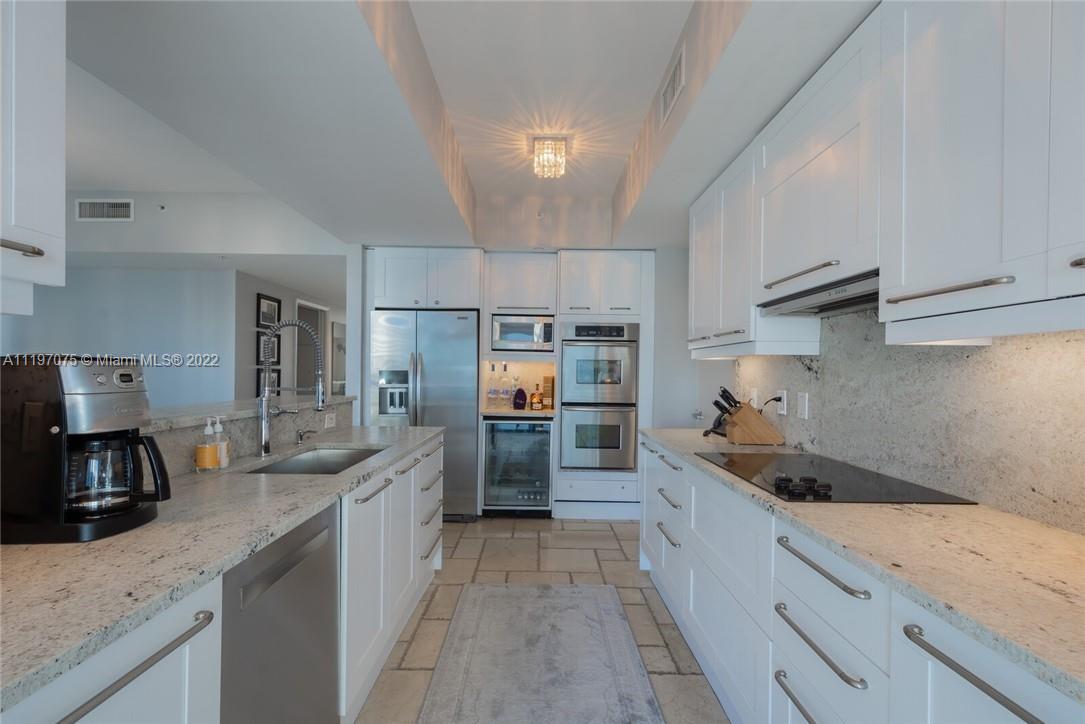 LAS OLAS RIVER HOUSE COND - Residential Lease