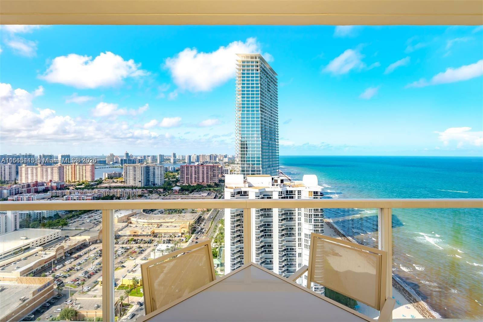 LA PERLA CONDO - Residential Lease