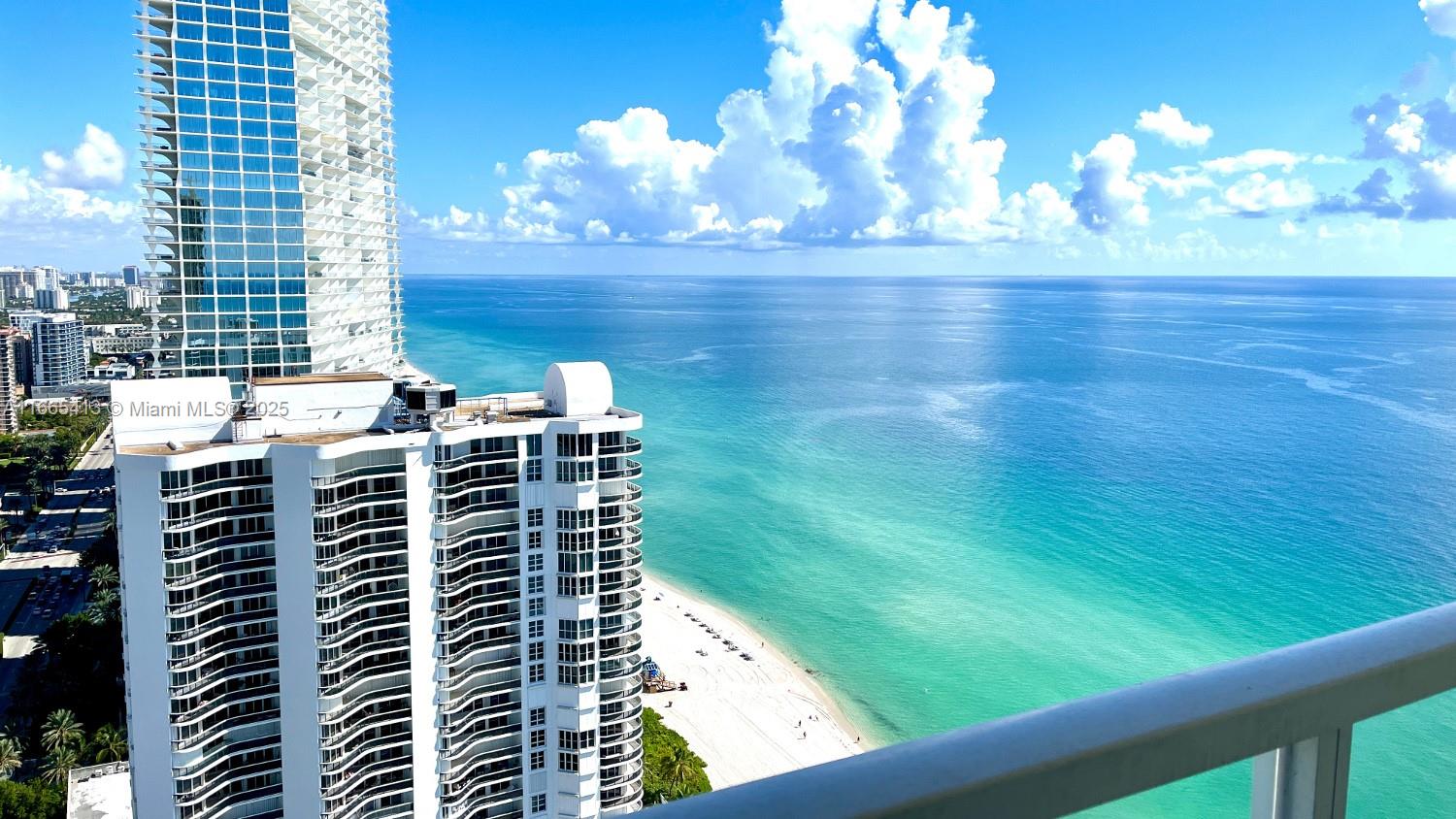 LA PERLA CONDO - Residential Lease