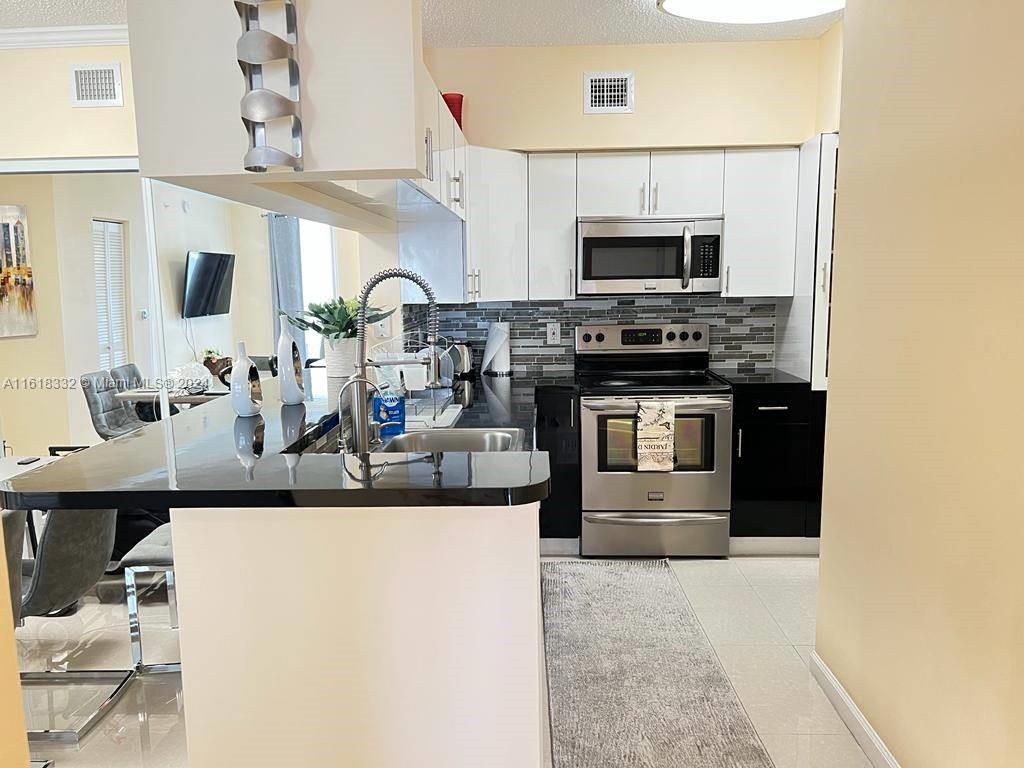 PORTO BELLAGIO CONDO - Residential Lease