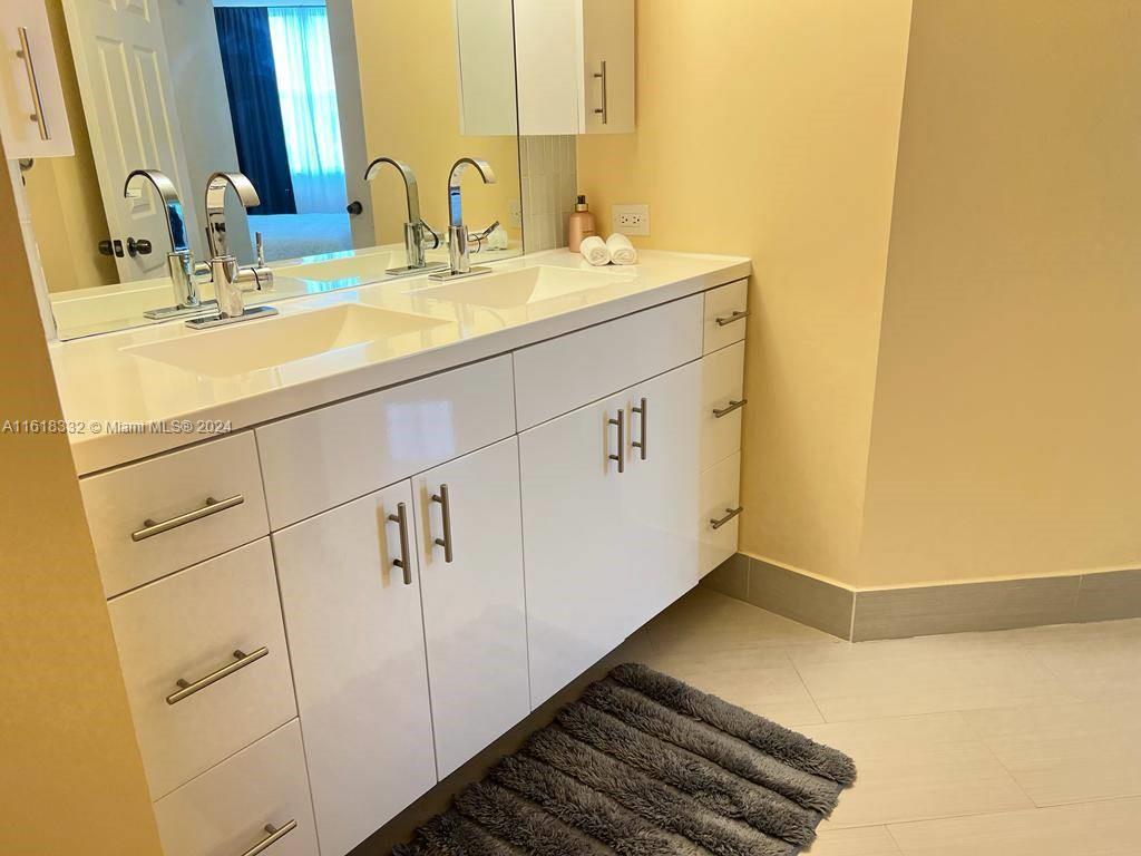 PORTO BELLAGIO CONDO - Residential Lease