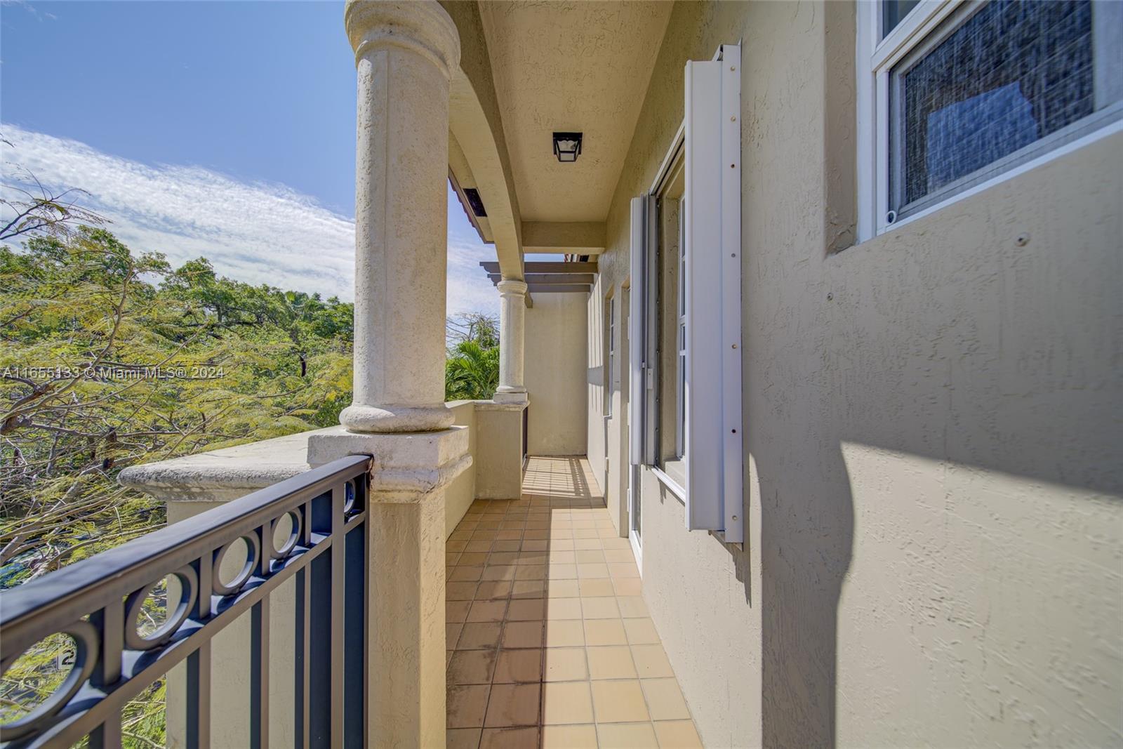 VILLAS OF MAYDANA CONDO - Residential Lease