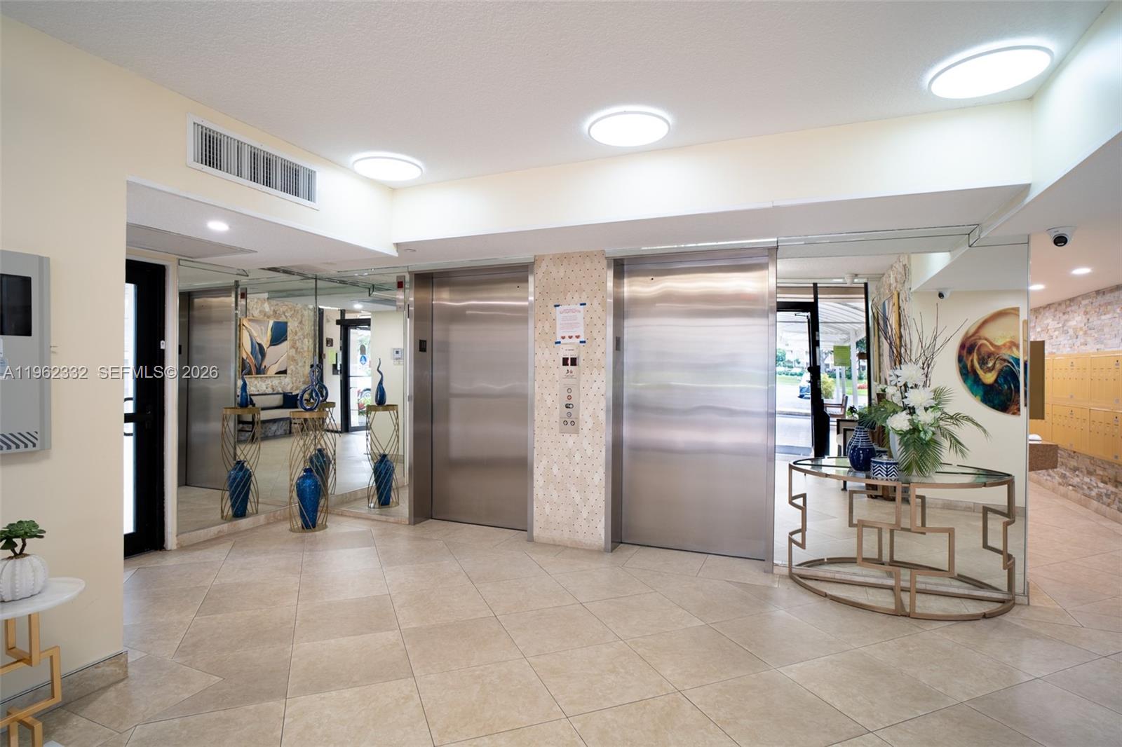 NO 112 PALM-AIRE COUNTRY - Residential