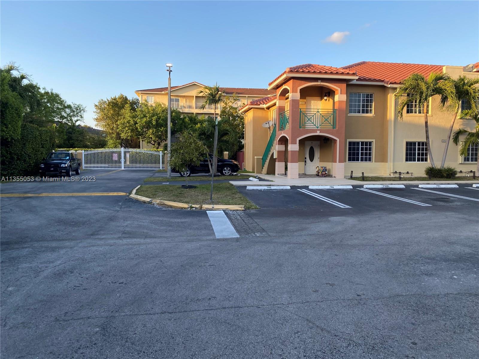 BONITA GOLF VIEW TOWNVILL - Residential Lease