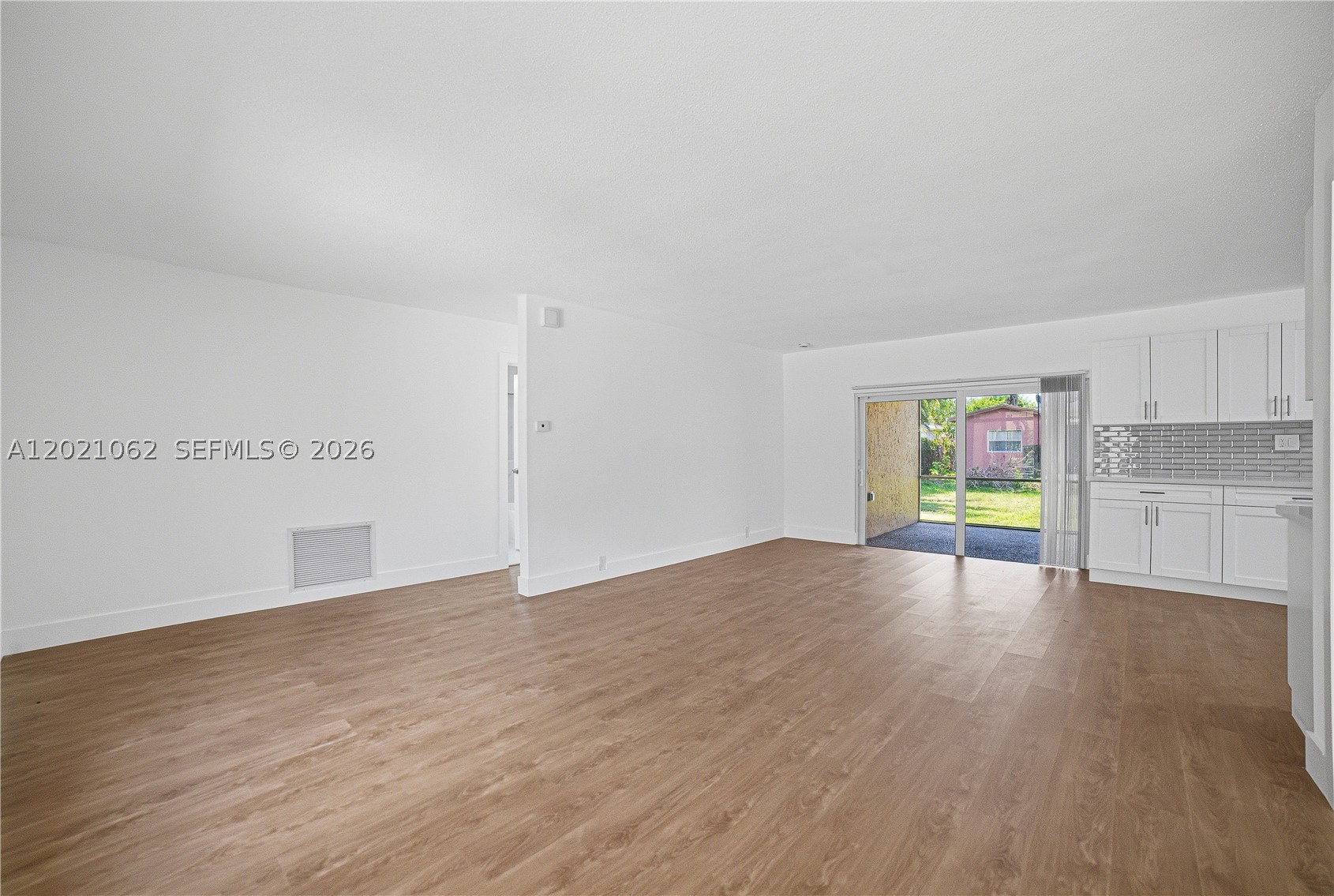 OAKLAND HILLS 4TH SEC - Residential