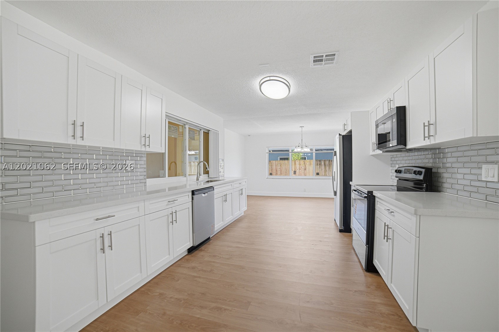 OAKLAND HILLS 4TH SEC - Residential