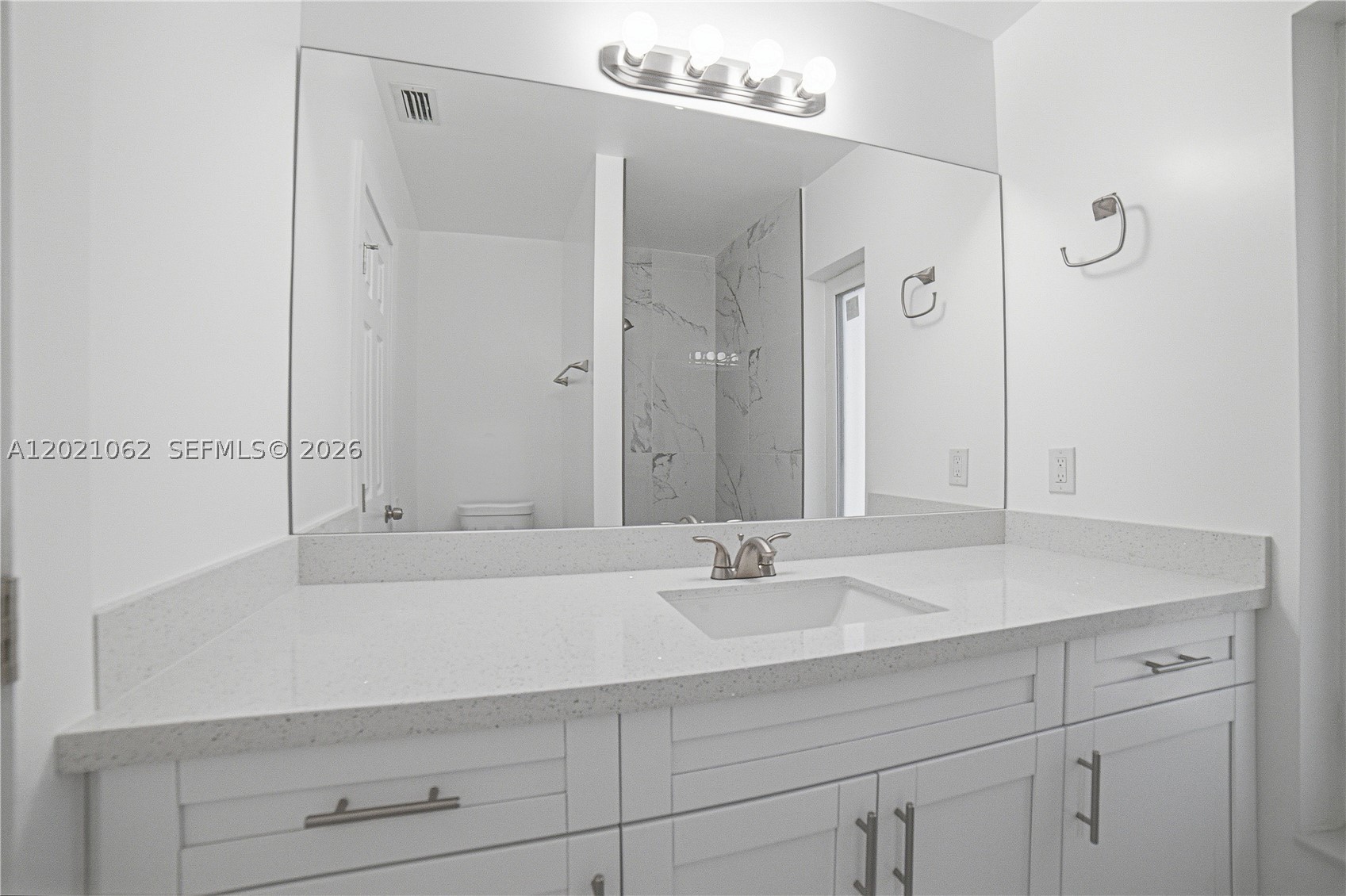 OAKLAND HILLS 4TH SEC - Residential