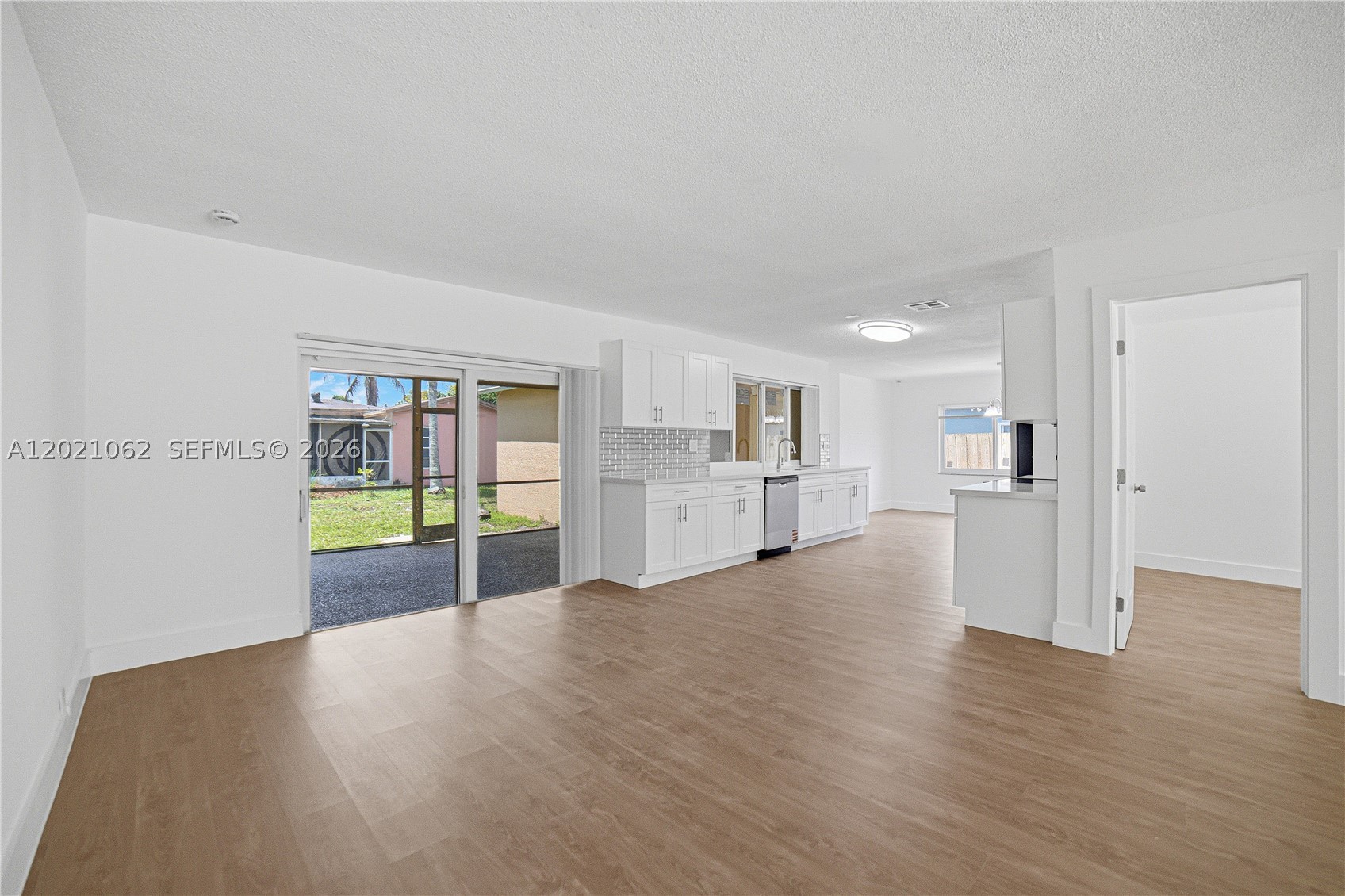 OAKLAND HILLS 4TH SEC - Residential