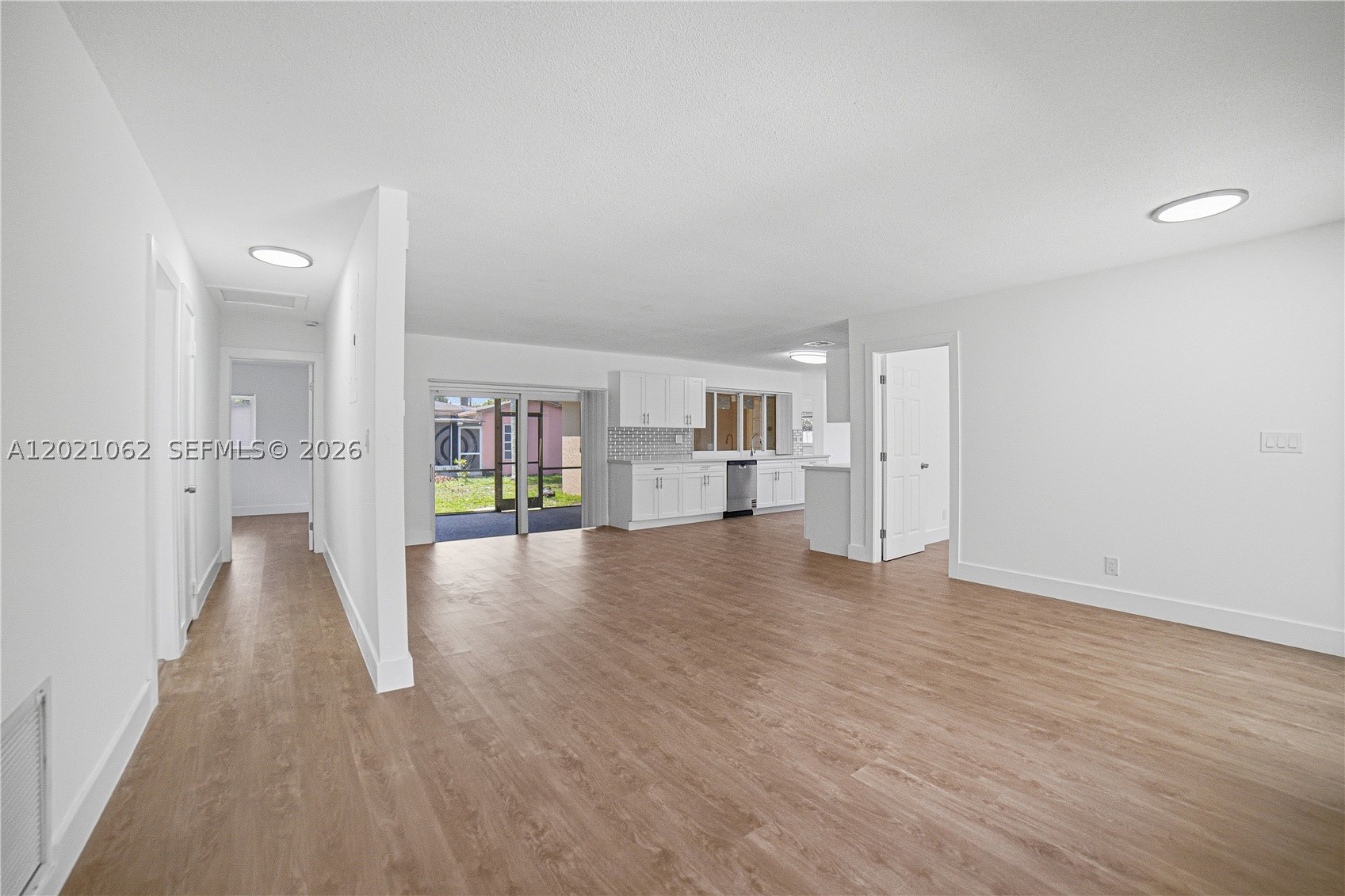 OAKLAND HILLS 4TH SEC - Residential